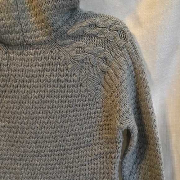 Gray Hooded Sweater - Picture 4 of 7